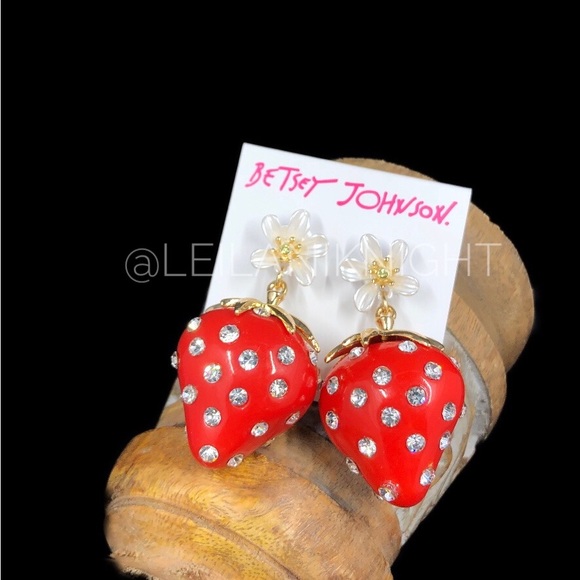 Betsey Johnson Berrylicious Strawberry Drop Earrings - Picture 15 of 16